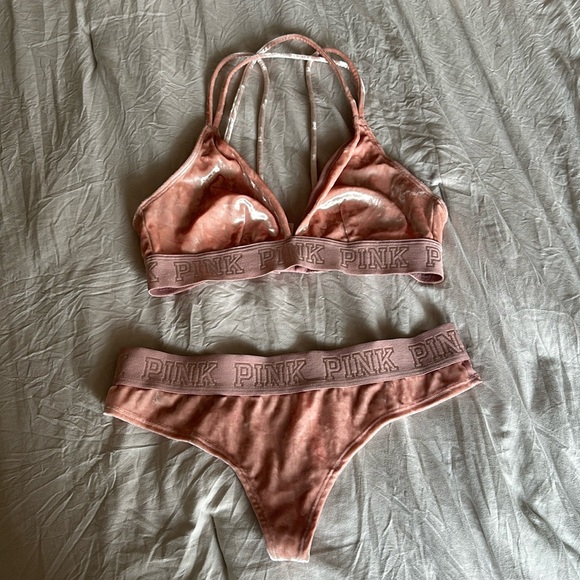 PINK VS VELVET PINK BRALETTE & PANTY SET - Picture 1 of 4